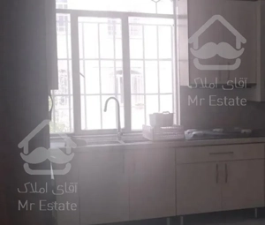 البرز ۶۵متر دوخوابه پارکینگ حیاط خلوت