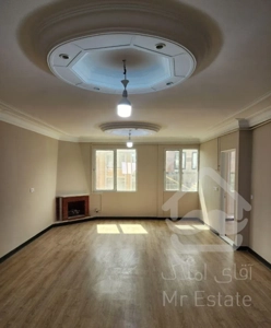 آپارتمان ۱۱۰ متری دانشگاه، تک واحدی، پارکینگ مسقف