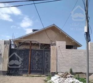 ویلا  ۱۷۰ متر تازه آباد چاف .