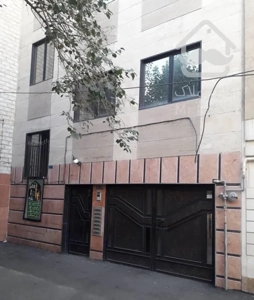 ۶۲ متر کم واحد در جی، انارک فروشنده واقعی