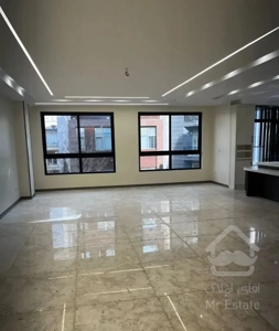 175متر غرق نور