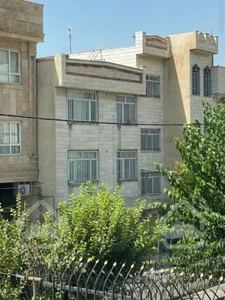 ۲۰۰متری کلنگی /سه طبقه بازسازی شده/دهکده المپیک