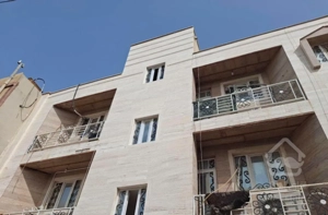 فروش ۹۴ متری مبارزان