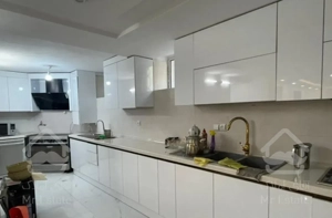 ۱۴۰متر/۲خواب/شریعتی شرقی/حیاط اختصاصی