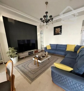 ۲۲۰ متر برج باغ / نیاوران