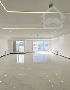 واحد۱۷۰ متر/نوساز/مدرن/نورگیر قدی/کریم آباد