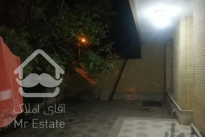 رهن منزل 300مترویلایی2خواب شهرک لاله