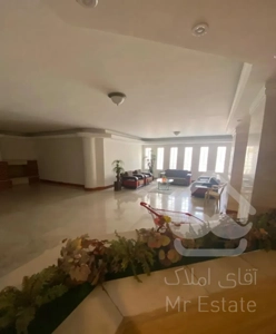 اجاره آپارتمان ۱۹۰ متری سه خواب کاخ شرقی