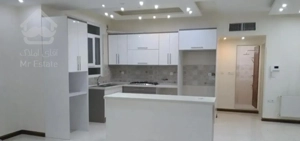 اپارتمان ۱۰۰ متر تک واحدی با پارکینگ