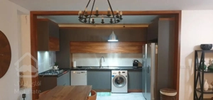 فروش آپارتمان ۹۵ متری ۲ خوابه طبقه ۲ در بهارستان