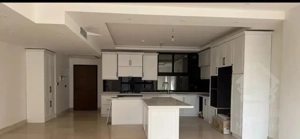 ۱۴۲متر آپارتمان۳ خواب نوساز شریعتی قبا