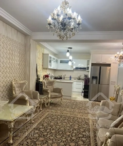 آپارتمان ۸۱ متر ۲ خواب دارآباد