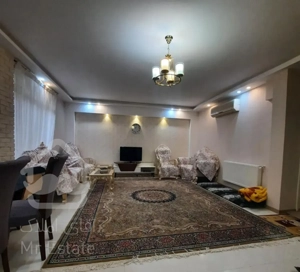 بلوار کتاب/همکف فول بازسازی/چسبیده به پارک لاله