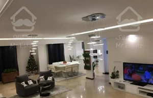 کامرانیه 130متر-3جهت نور-2پارکینگ-8متر تراس