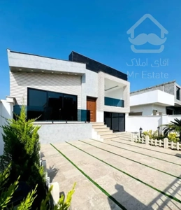 ویلانیم پیلوت۲۰۰متری*استخرداخلی جکوزی*نورگیرعالی