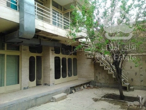 690  متر  بهترین لوکیشن زعفرانیه  باجواز قابل ساخت و سکونت