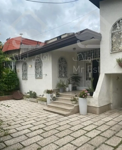 خانه ویلایی با متراژ ۲۲۰متر بنا