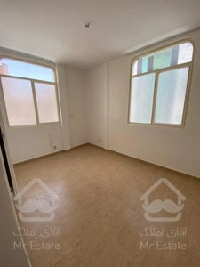 فروش ۷۲ متر ۲ خواب ، تک واحد ، تخلیه ، بهترین  خیابان منطقه ۱۰