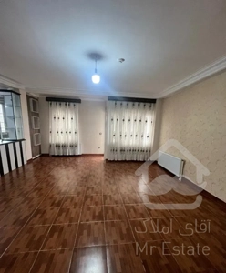 واحد لوکس حضرت پور