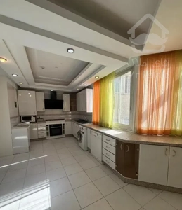 'شمال جردن/ ۲۵۰ متر/ ۴ خواب/ مشاعات آبی فعال'