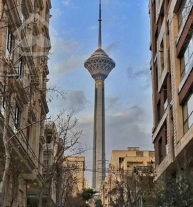 ۲۳۰ متر ۴ خواب / ۲ پارکینگ سندی /   طبقه ۱ و ۳