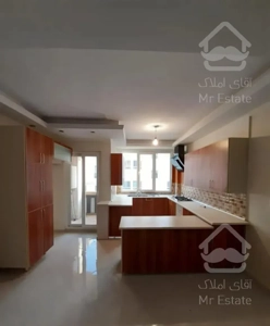 ۷۵ متر / فول امکانات / چهارباغ غربی