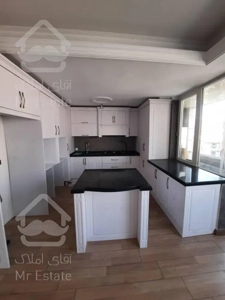 ۹۰ متر، دو خواب، چهار باغ