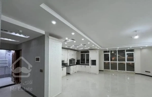 فروش آپارتمان۱۳۴متری۳خوابه/فول میرزاکوچک
