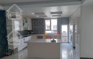 ۲۴۰ متر ۳ خوابه تک واحدی ۲ پارکینگ