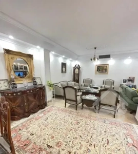 نیاوران یکطرفه / ۱۳۵متر۲خواب / دیدکامل شمال و جنوب