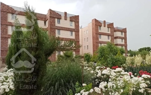 آپارتمان باغ مسکونی