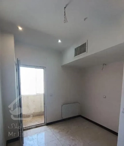 ۹۴متر/۲خ/دریاچه‌چیتگر/تهاتر/نماینده فروش ارتش