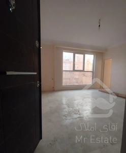 نوساز / ۶۰ متر دو خواب/ تک واحدی/ فول امکانات