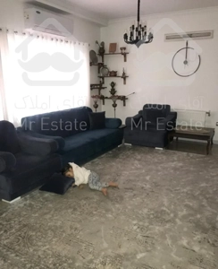 تک واحدی باآسانسور