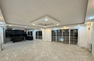 فروش آپارتمان تکواحدی سه خوابه با آسانسور