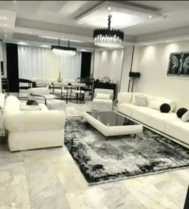 ۶۱ متری / آسانسور/ پارکینگ غیر مزاحم