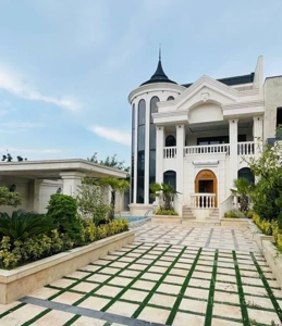 کاخ ویلا سفید استخردار/ دوک منطقه امیراباد باشه
