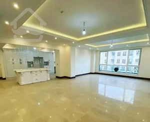 آپارتمان۱۴۵متری۳خواب/۲پارکینگ سندی/دو طرف نور