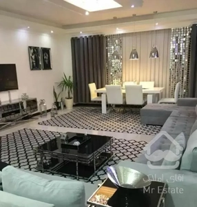 ۱۰۰م/سالن پرده خور/درخور تحسین/غرق درنور/ویوابدی