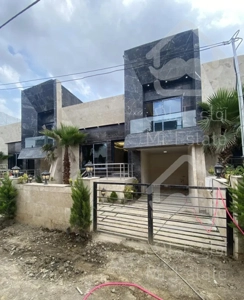 ویلامدرن ۳خواب شهرک یک تیپ /مدارک کامل