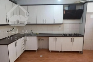 ۶۰ متری اجاره ای حیاط دار تک واحدی خ توکلی