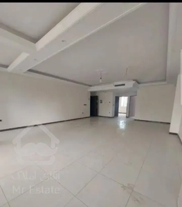 خیابان انقلاب/۱۱۰ متر/نوساز کلید نخورده/قابل تبدیل