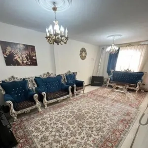 آپارتمان ۷۰ متر/فول امکانات/سالن پرده خور