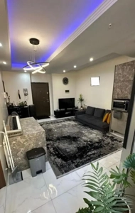 ۶۰ متر ۲ خواب / پارکینگ سندی / حیاط در اختیار