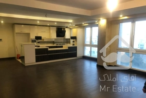 ۱۰۲ متر ولنجک با استخر و سونای فعال