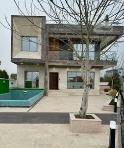 ویلایی ۳۰۰ متری استخر دار شهرک نوشین ۱۰ ماهه