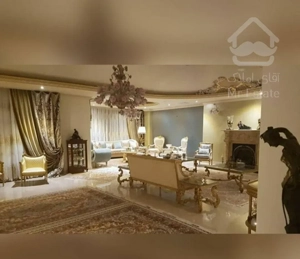 ۲۲۰ متر گیشا * ۴ خواب * ۳ پارکینگ سندی * استخر،روف