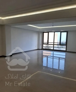 شهرک غرب ۱۱۸ متر دو پارکینگ