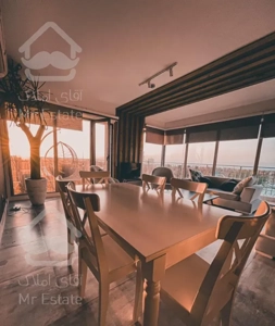 برج باغ ساحلی دید دریا طبقات بالا