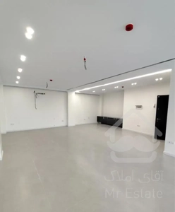 ۱۳۵ متر / نوساز / ۴ واحد / یکجا / موقعیت اداری